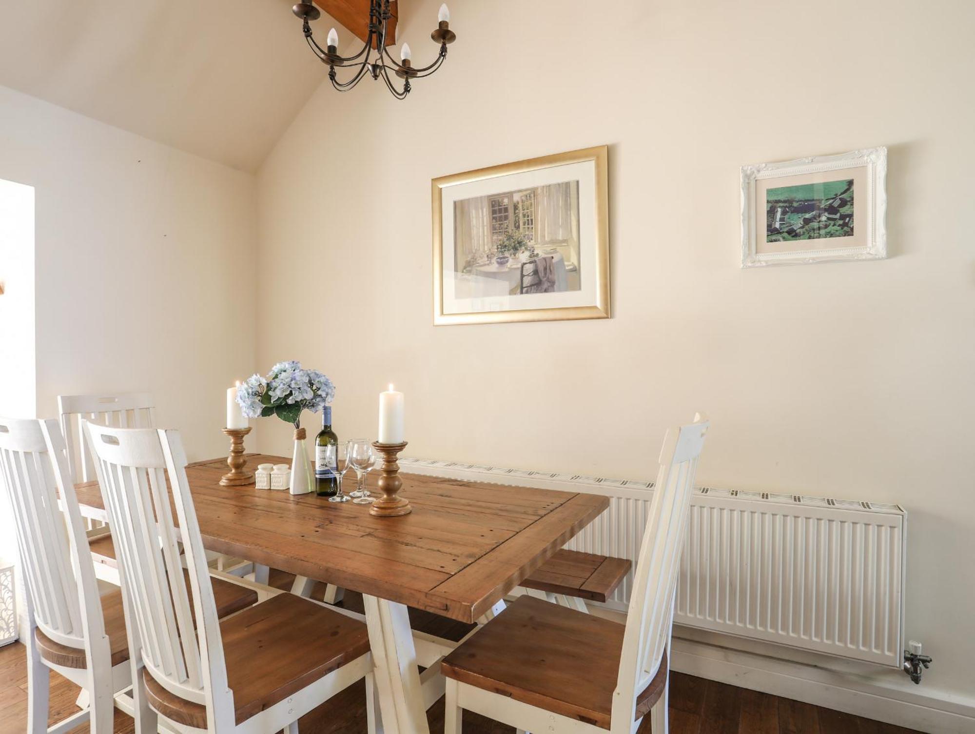 Cosy Barn Villa Dwyran Екстериор снимка