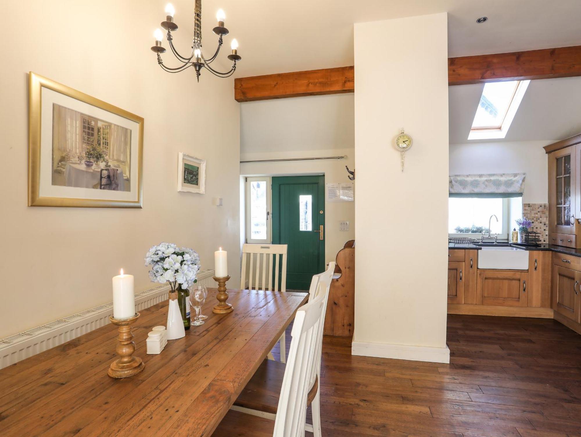 Cosy Barn Villa Dwyran Екстериор снимка