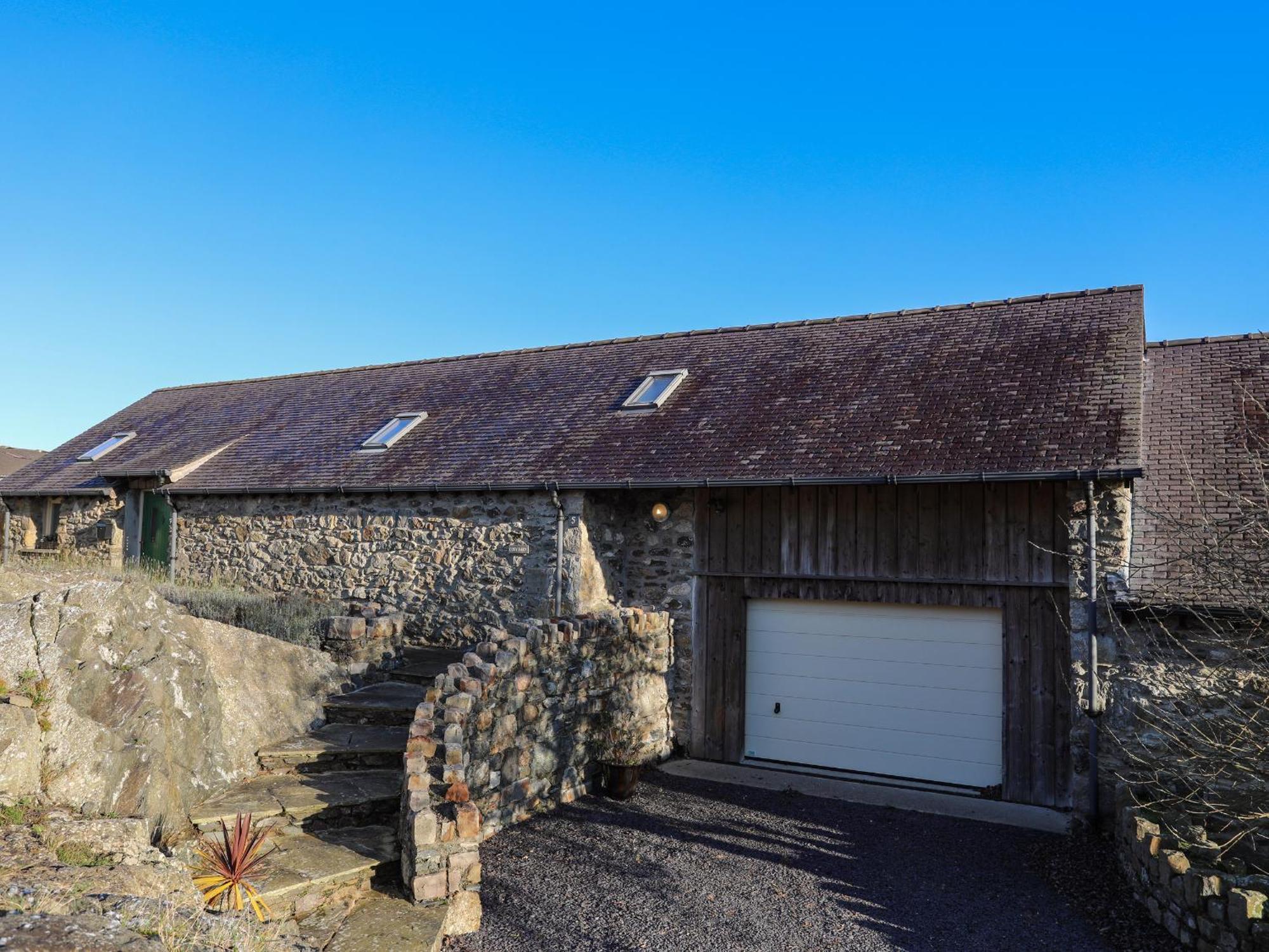 Cosy Barn Villa Dwyran Екстериор снимка