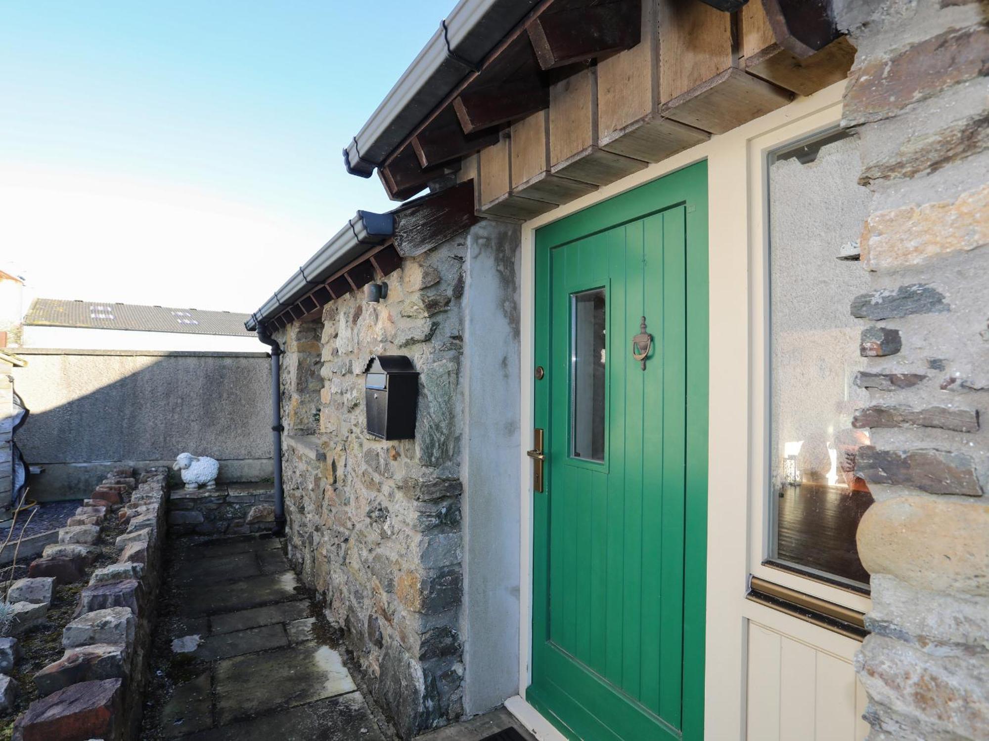 Cosy Barn Villa Dwyran Екстериор снимка